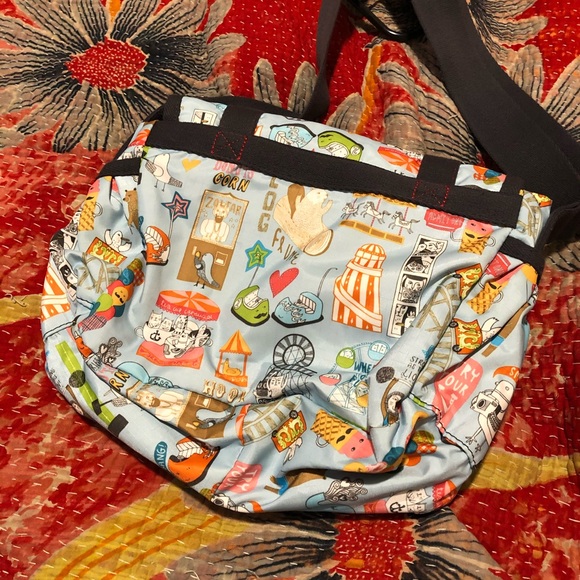 LESPORTSAC Artist in Residence: Day at the Fair - Picture 5 of 7